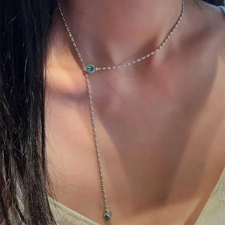 Emerald Snake Necklace Ins Wind Advanced Punk Snake Head Adjustable Clavicle Chain
Emerald Snake Necklace Ins Wind Advanced Punk Snake Head Adjustable Clavicle Chain
