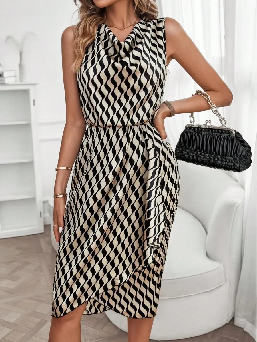 Black And Ivory Wavy Print Draped Front Asymmetrical Hem Sleeveless Dress
Black And Ivory Wavy Print Draped Front Asymmetrical Hem Sleeveless Dress