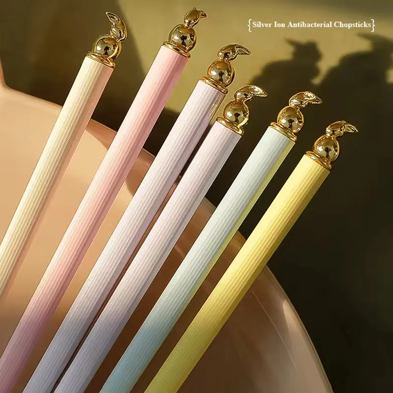 5 Pairs Reusable Machine Washable Alloy Chopsticks Sets Antibacterial Non-slip Household Kitchen Sushi Chop Sticks with Box
5 Pairs Reusable Machine Washable Alloy Chopsticks Sets Antibacterial Non-slip Household Kitchen Sushi Chop Sticks with Box