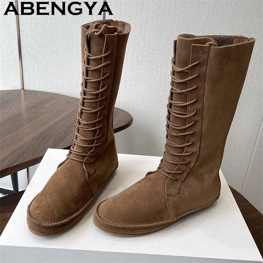 Замшевые сапоги до колена на шнуровке, женские коричневые, черные замшевые кожаные ботинки с круглым носком в стиле панк, зимние модные мотоциклетные ботинки для женщин
Замшевые сапоги до колена на шнуровке, женские коричневые, черные замшевые кожаные ботинки с круглым носком в стиле панк, зимние модные мотоциклетные ботинки для женщин 