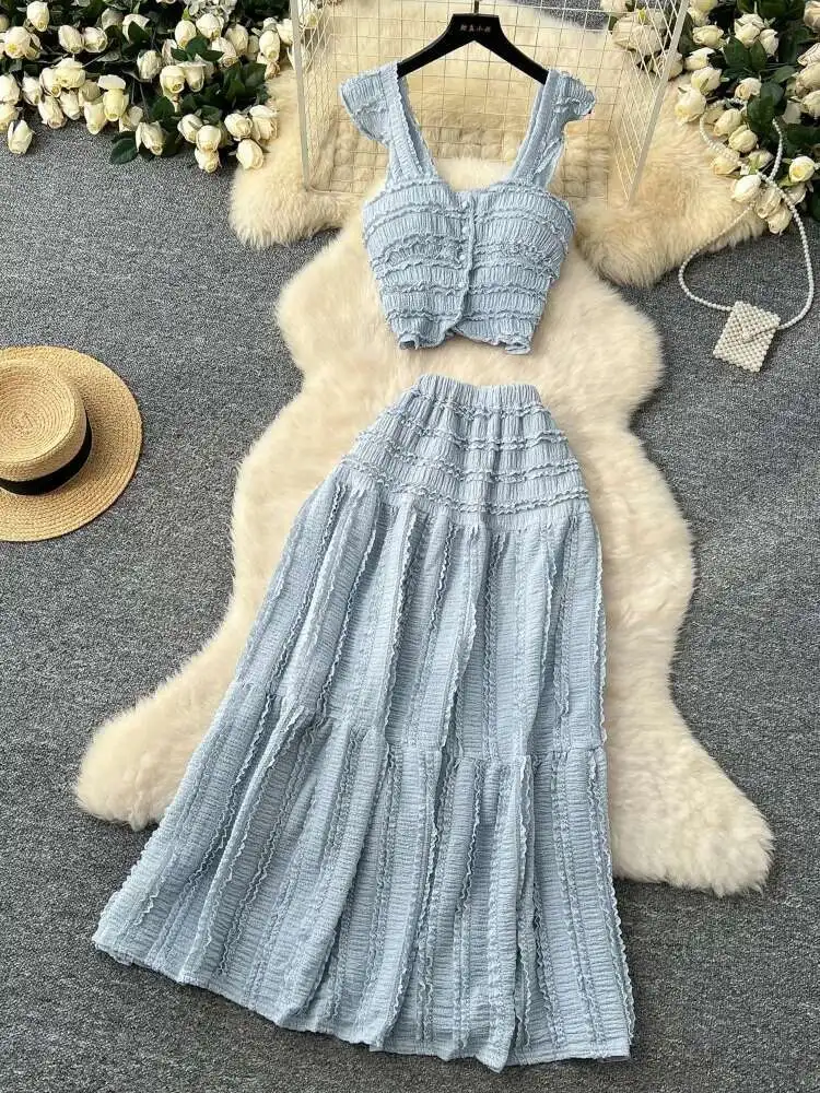 Женский комплект из двух предметов, весна-лето, бретелька с летающими рукавами, короткий топ и плиссированная длинная юбка с высокой талией, винтажная одежда 
Женский комплект из двух предметов, весна-лето, бретелька с летающими рукавами, короткий топ и плиссированная длинная юбка с высокой талией, винтажная одежда