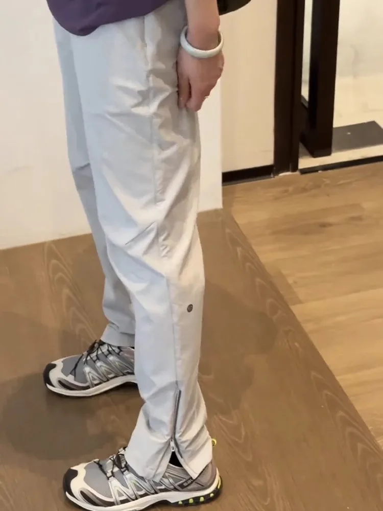 Многофункциональные мужские летние тонкие шелковые брюки American Sle для занятий спортом на открытом воздухе, прямые повседневные брюки, дышащие свободные брюки
Многофункциональные мужские летние тонкие шелковые брюки American Sle для занятий спортом на открытом воздухе, прямые повседневные брюки, дышащие свободные брюки