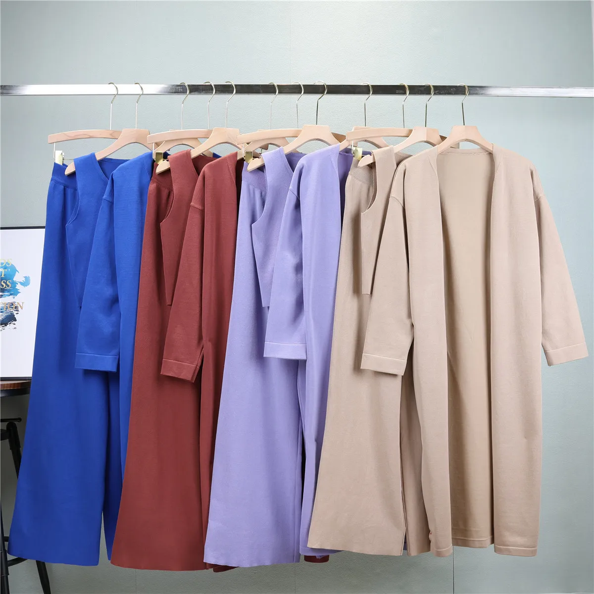 Elegant Knitted Three Pieces Sets 2024 Loose Tank Top+Long Sleeves Short Cardigan+Elastic Long Pants Fashion Sweater Set T771
Elegant Knitted Three Pieces Sets 2024 Loose Tank Top+Long Sleeves Short Cardigan+Elastic Long Pants Fashion Sweater Set T771