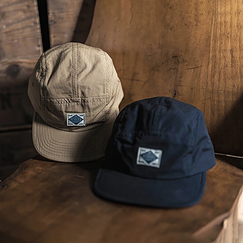 Лето 2025 г., новый продукт, уличная трендовая плоская фетровая шляпа, повседневная бейсболка для мужчин
Лето 2025 г., новый продукт, уличная трендовая плоская фетровая шляпа, повседневная бейсболка для мужчин