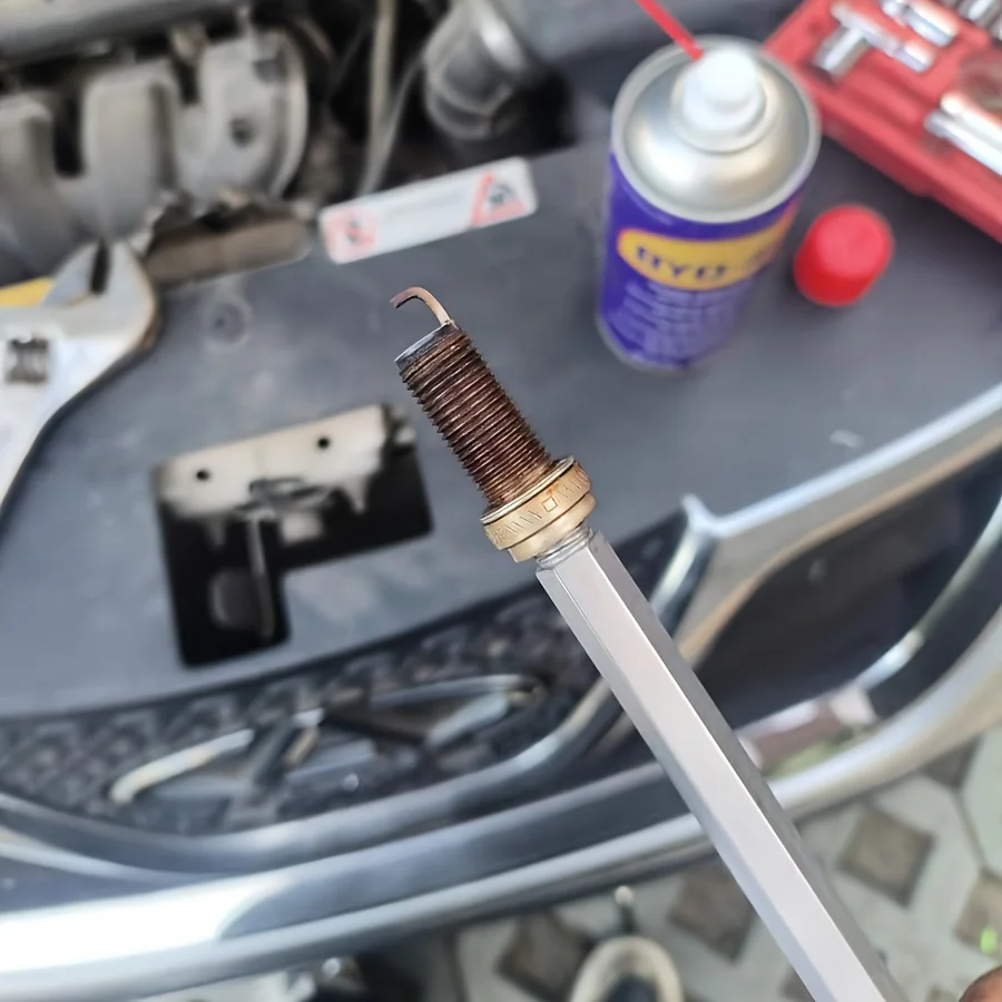 Reverse-Thread Tap Broken Spark Plug Removal Tool Tap For Extracting Broken Screws Spark Plugs Hex Socket For Automotive Repairs
Reverse-Thread Tap Broken Spark Plug Removal Tool Tap For Extracting Broken Screws Spark Plugs Hex Socket For Automotive Repairs