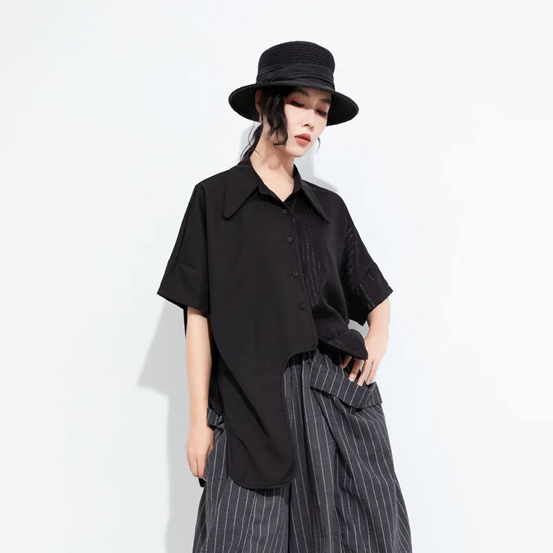 Asymmetric Short Sleeve Loose Casual Shirt Women's Dark Style Design Sense Turn-down Collar Small Audience Summer Top
Asymmetric Short Sleeve Loose Casual Shirt Women's Dark Style Design Sense Turn-down Collar Small Audience Summer Top