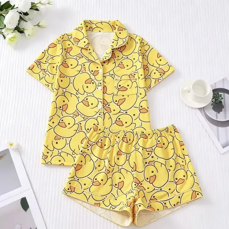 Cartoon Duck Kawaii Pijama Satin 2Pcs Nightwear Female Short Sleeve Shorts Suit Yellow Pijama Mujer Summer New Sleepwear
Cartoon Duck Kawaii Pijama Satin 2Pcs Nightwear Female Short Sleeve Shorts Suit Yellow Pijama Mujer Summer New Sleepwear