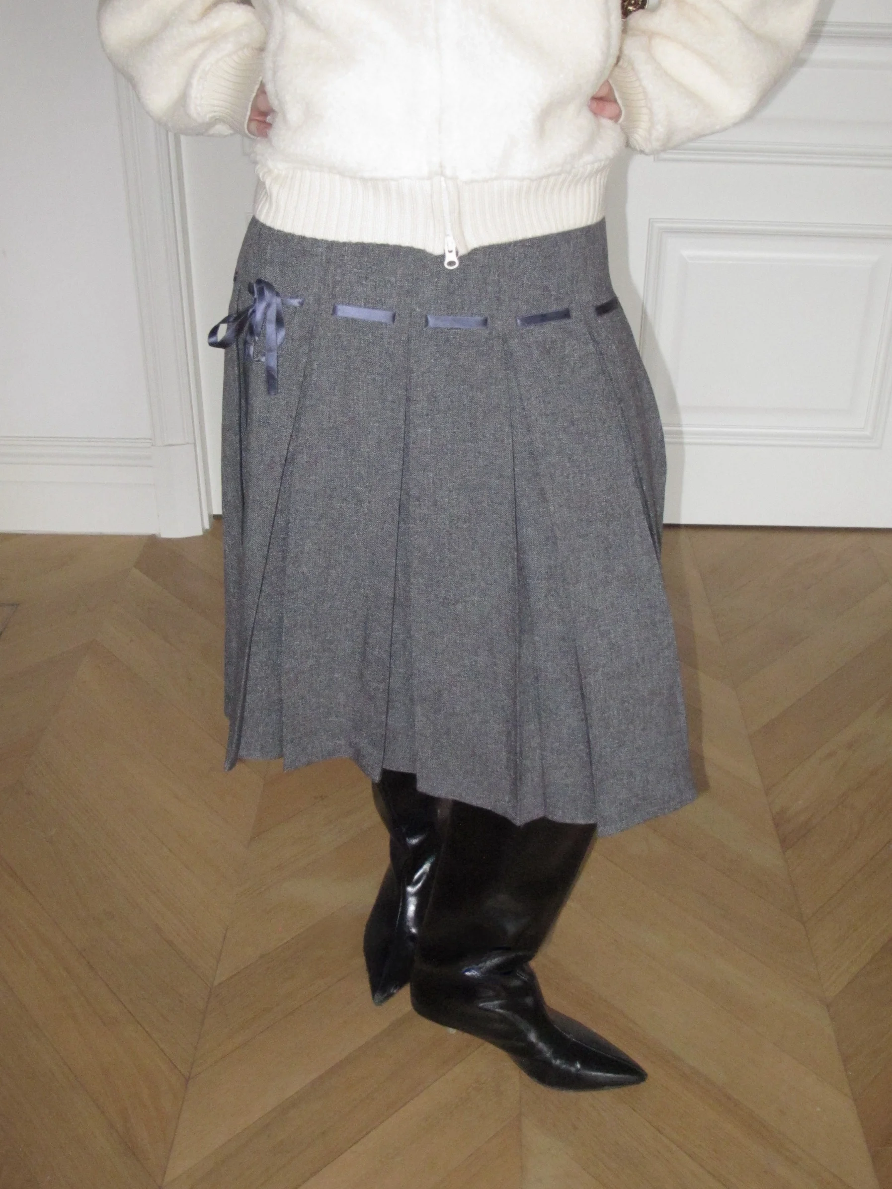 Длинная плиссированная юбка Deep ey Silk с цветными блоками, с поясом, осенне-зимняя, повседневная, женская, со средней талией, из полиэфирного волокна
Длинная плиссированная юбка Deep ey Silk с цветными блоками, с поясом, осенне-зимняя, повседневная, женская, со средней талией, из полиэфирного волокна