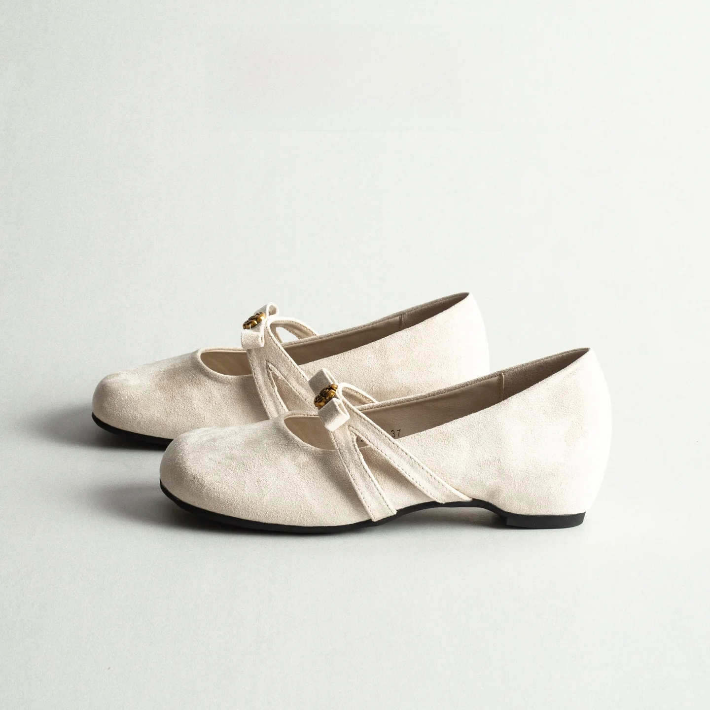 Genuine Leather Tea Flower Ballet Mary Jane Shoes Women's Spring Knot Slip-On Matching Skirt Low Cut Single Shoes
Genuine Leather Tea Flower Ballet Mary Jane Shoes Women's Spring Knot Slip-On Matching Skirt Low Cut Single Shoes