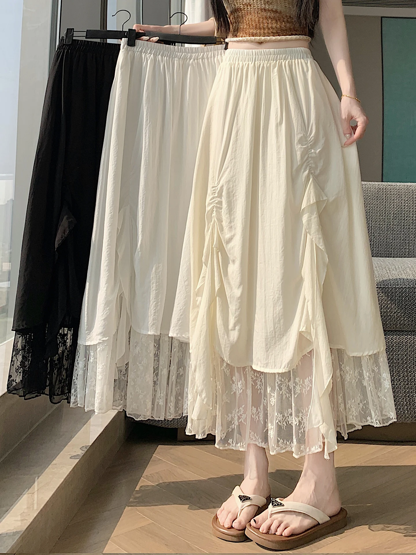 High Waist A-Line Midi Skirt with Lace Trim Patchwork Design Summer Women's Fashion Pleated Slimming Half-length Skirt
High Waist A-Line Midi Skirt with Lace Trim Patchwork Design Summer Women's Fashion Pleated Slimming Half-length Skirt