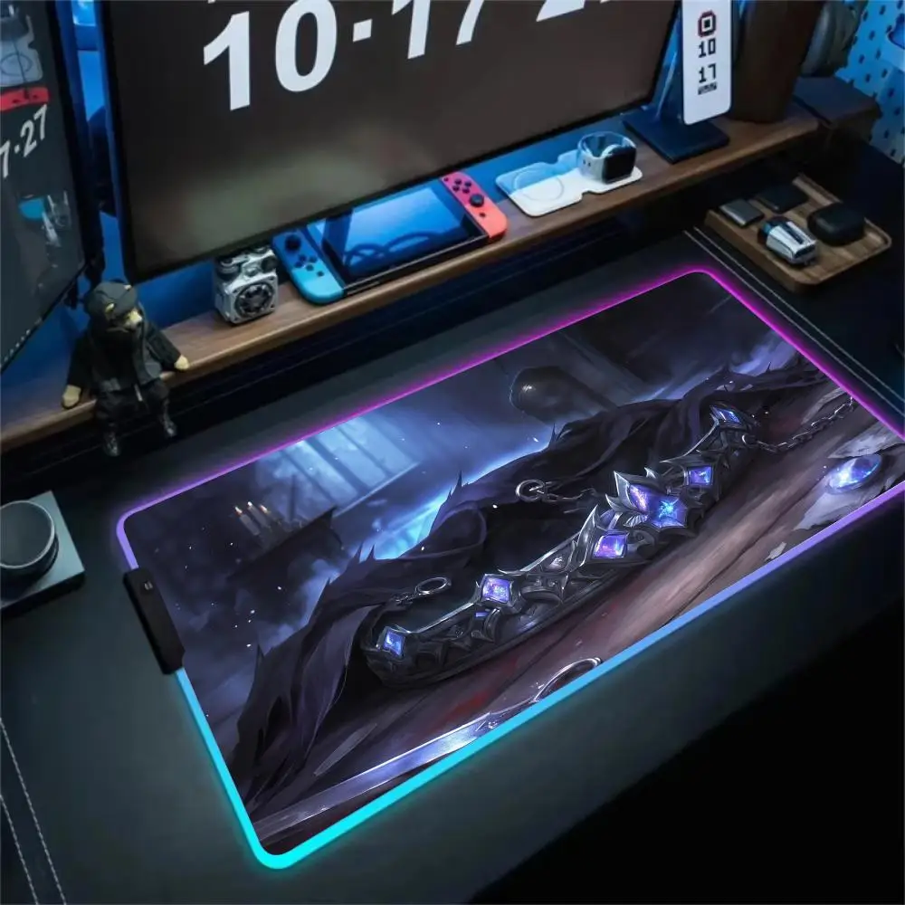 RGB Mouse pad Fantasy art crown design LED glow gaming mat rubber anti-slip Desk Mat gamer pc accessories Gaming keypad mousepad
RGB Mouse pad Fantasy art crown design LED glow gaming mat rubber anti-slip Desk Mat gamer pc accessories Gaming keypad mousepad