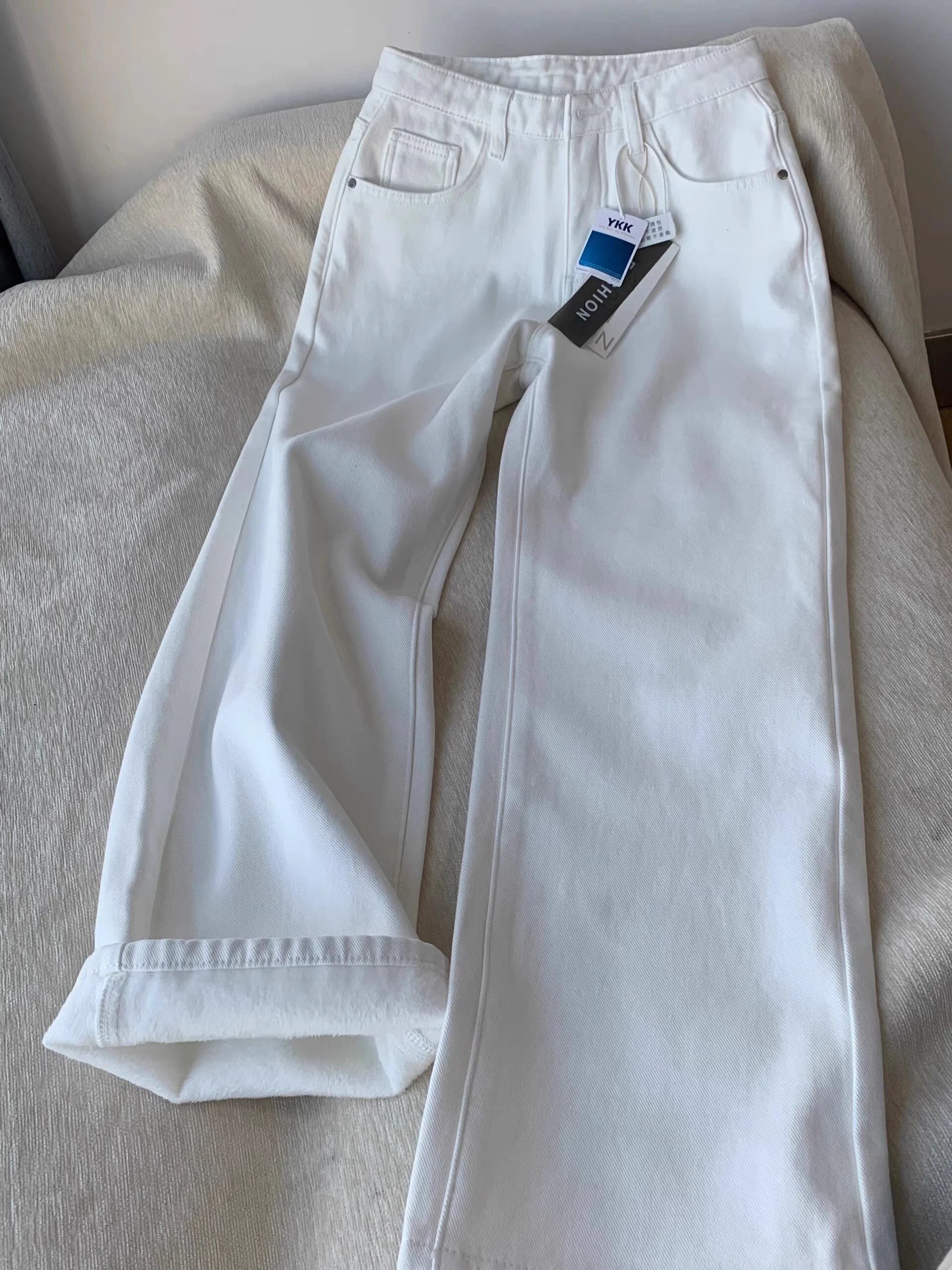 High Waist Fleece Lined Straight Leg Jeans Women's Casual Loose Wide Leg Pants Autumn Winter New Style Comfortable Versatile
High Waist Fleece Lined Straight Leg Jeans Women's Casual Loose Wide Leg Pants Autumn Winter New Style Comfortable Versatile