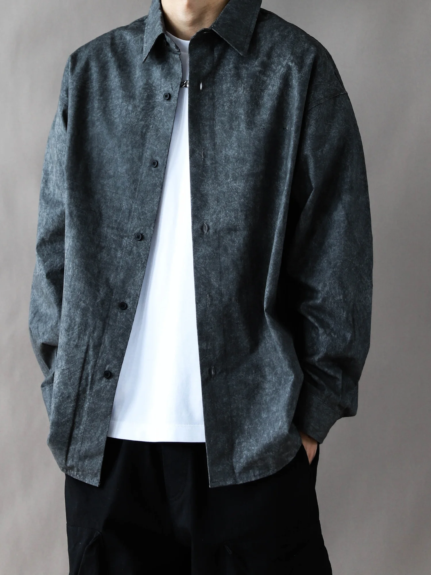 Мужская повседневная рубашка в американском ретро-стиле, плотная, с длинным рукавом, весна-осень, свободный крой, модная, больших размеров, куртка-пальто
Мужская повседневная рубашка в американском ретро-стиле, плотная, с длинным рукавом, весна-осень, свободный крой, модная, больших размеров, куртка-пальто