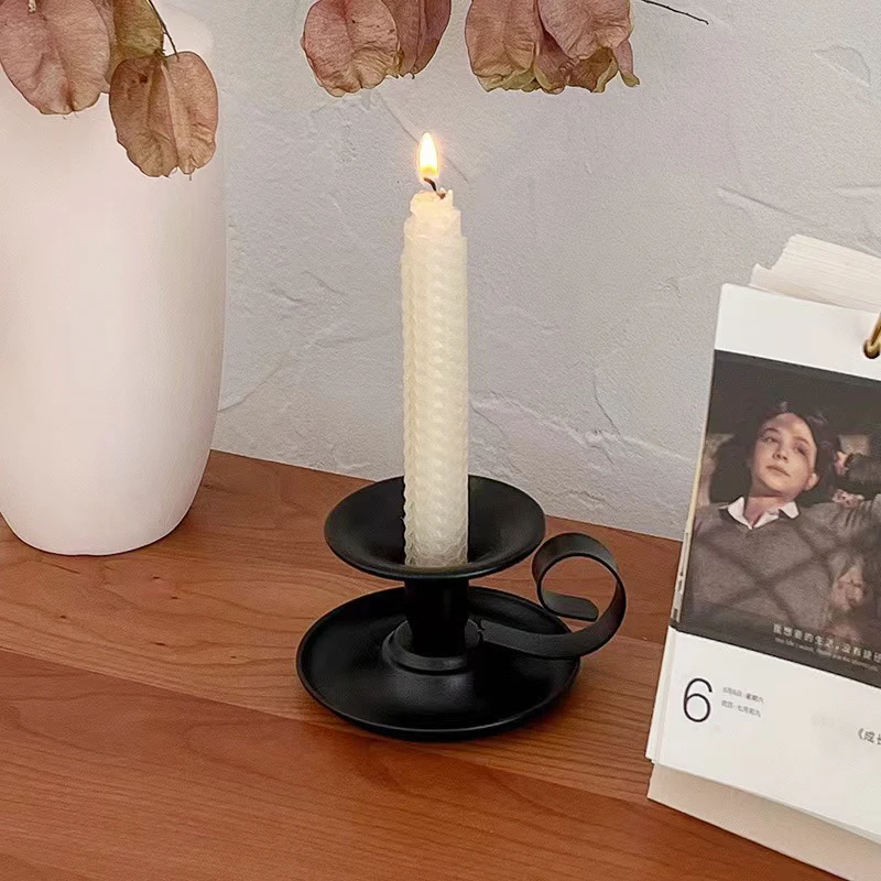 Vintage Tea Cup Candle Holder Stand Nordic Home Decor Simple Iron Handheld Candlestick Holder For Room Wedding Table Decoration
Vintage Tea Cup Candle Holder Stand Nordic Home Decor Simple Iron Handheld Candlestick Holder For Room Wedding Table Decoration
