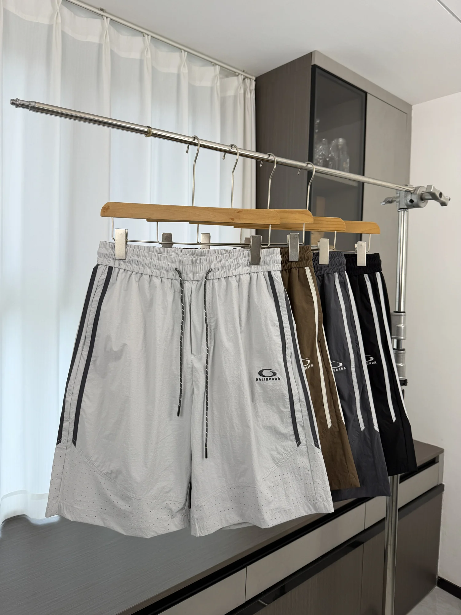 Comfortable Lightweight Quick Dry Elastic Waist Casual Men's Shorts Summer Trendy Loose Fit Youth Daily Wear Straight Leg
Comfortable Lightweight Quick Dry Elastic Waist Casual Men's Shorts Summer Trendy Loose Fit Youth Daily Wear Straight Leg