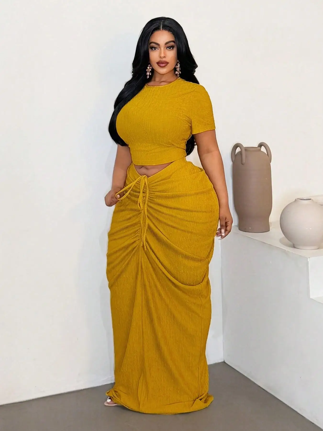 Plus Size Women's Short Sleeve Top + Drawstring A-Line Skirt Set, Summer Textured Pleated Two-Piece, Casual Fashion Ensemble
Plus Size Women's Short Sleeve Top + Drawstring A-Line Skirt Set, Summer Textured Pleated Two-Piece, Casual Fashion Ensemble
