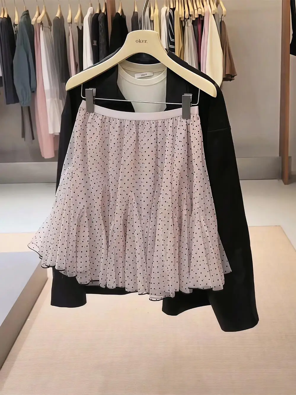 Pink Polka Dot Short Cake Skirt High Waist A-Line Half Body Skirt with Lace for Women Gentle Summer Korean Style Dress
Pink Polka Dot Short Cake Skirt High Waist A-Line Half Body Skirt with Lace for Women Gentle Summer Korean Style Dress
