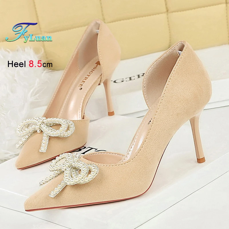 Light Luxury Women 8.5cm Pumps Comfy Hollow Design Shallow Mouth Pointed Toe Wedding Stiletto Heel Ladies Suede Single Shoes
Light Luxury Women 8.5cm Pumps Comfy Hollow Design Shallow Mouth Pointed Toe Wedding Stiletto Heel Ladies Suede Single Shoes