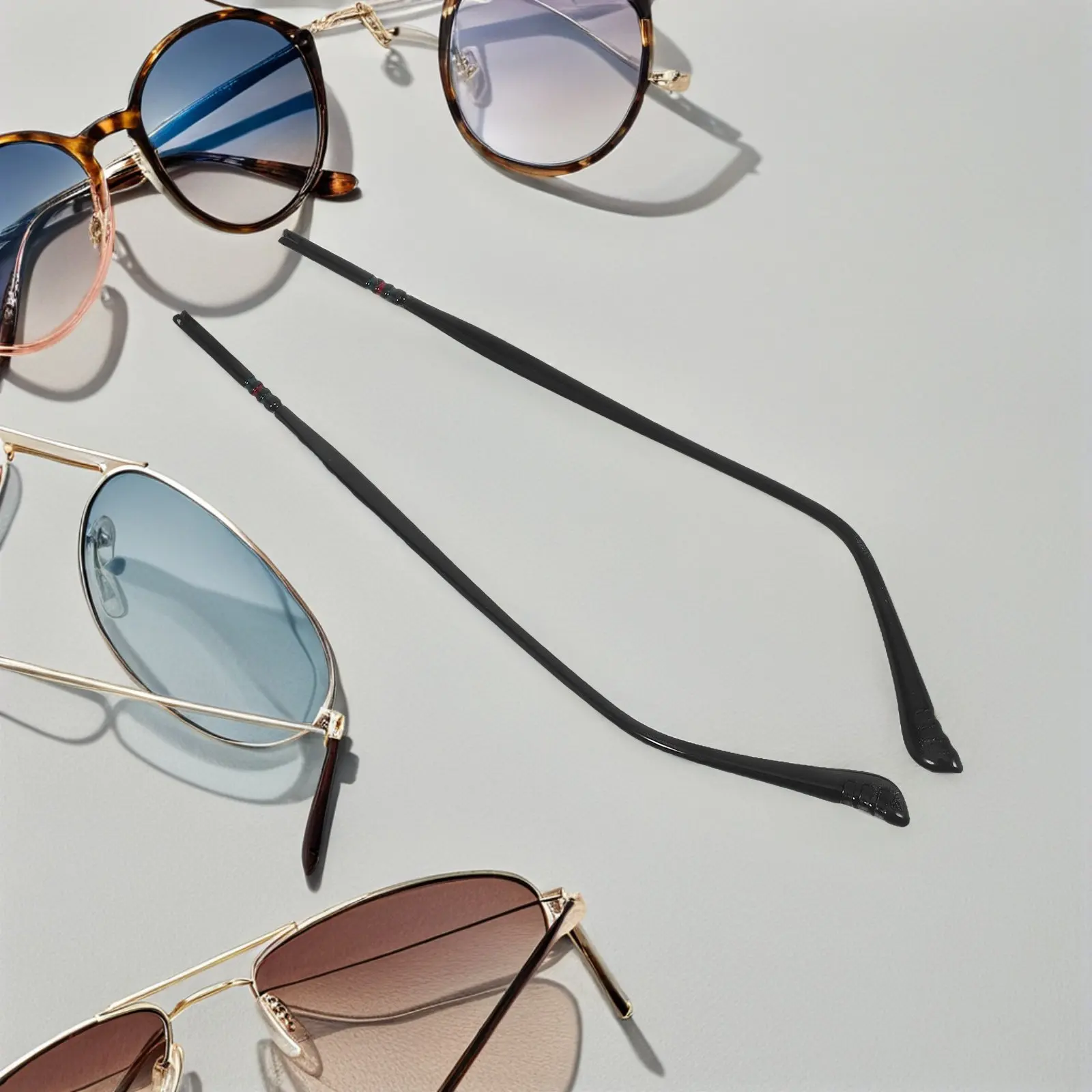 1 пара металлических сменных дужек для очков, универсальные, подходят для оправ, прочные, для ремонта солнцезащитных очков, надежное крепление
1 пара металлических сменных дужек для очков, универсальные, подходят для оправ, прочные, для ремонта солнцезащитных очков, надежное крепление