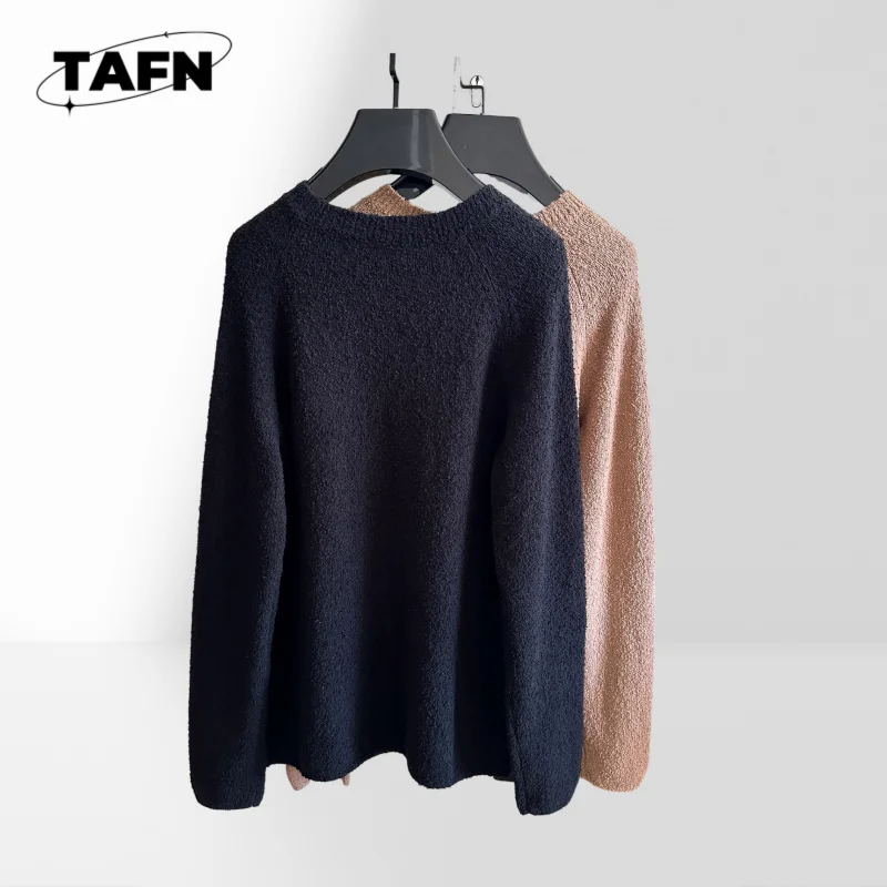 Premium Wool Pullover for Woman, Comfortable and Warm for Fall & Winter Cozy and Stylish for All Seasons AI0962
Premium Wool Pullover for Woman, Comfortable and Warm for Fall & Winter Cozy and Stylish for All Seasons AI0962