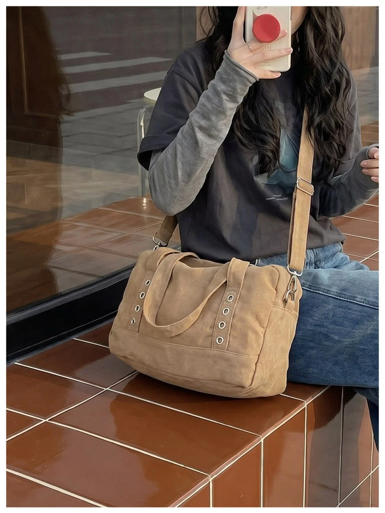 Women's Denim Tote Bag 2026 New Large Capacity Shoulder Crossbody Bag Commuter Fashion Handbag Trendy Casual Daily Use
Women's Denim Tote Bag 2026 New Large Capacity Shoulder Crossbody Bag Commuter Fashion Handbag Trendy Casual Daily Use