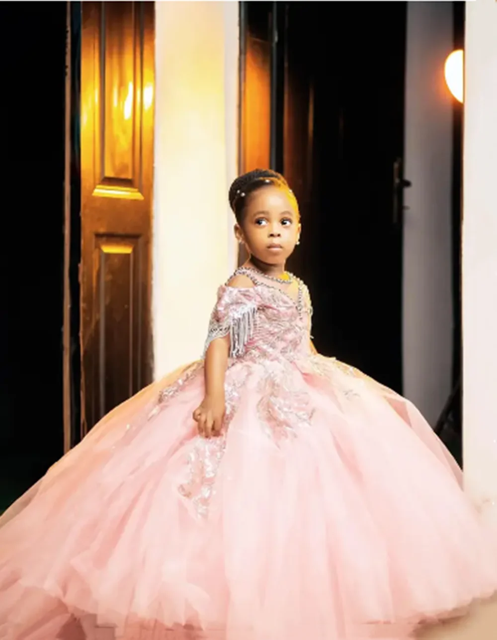 Customized Elegant Flower Girl Dresses For Wedding Appliques Beaded Off Shoulder Birthday Party First Communion Pageant Gown
Customized Elegant Flower Girl Dresses For Wedding Appliques Beaded Off Shoulder Birthday Party First Communion Pageant Gown