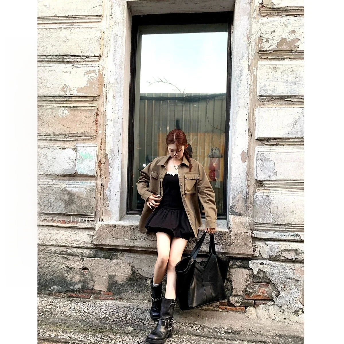 ato Hero Vintage Sle een Rivet ket irt Jaet Women's Spring Design Sense Blouse Long Sve Collar Pure Color
ato Hero Vintage Sle een Rivet ket irt Jaet Women's Spring Design Sense Blouse Long Sve Collar Pure Color