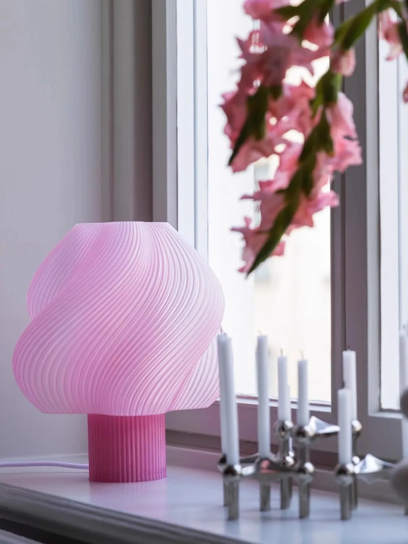 Ice cream lamp atmosphere night lamp bedside table lamp bedroom newlywed housewarming gift
Ice cream lamp atmosphere night lamp bedside table lamp bedroom newlywed housewarming gift