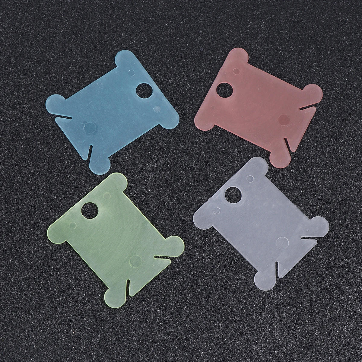 400Pcs Sewing Thread Winding Plate Boards Premium Plastic Half-Transparent DIY Organizing Tool for Handmade Stitch Craft Storage
400Pcs Sewing Thread Winding Plate Boards Premium Plastic Half-Transparent DIY Organizing Tool for Handmade Stitch Craft Storage