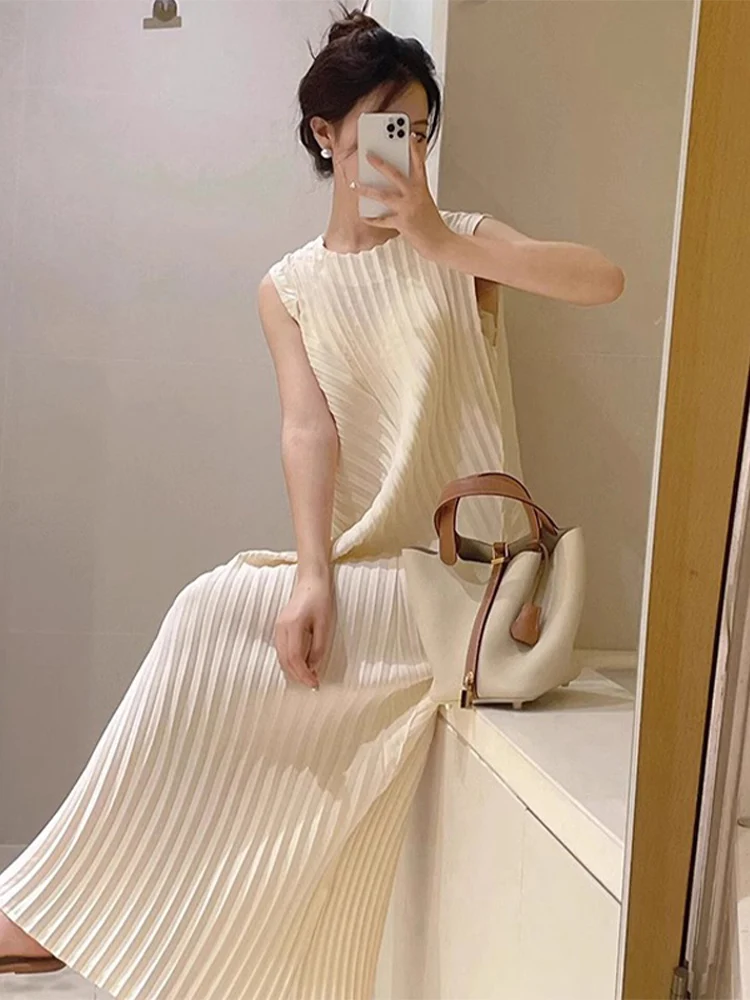 Casual Chic Color Long Dress Sleeveless Pleated Summer New Style Sanza Feng Fashionable Silk Straight Cut Commute Dress
Casual Chic Color Long Dress Sleeveless Pleated Summer New Style Sanza Feng Fashionable Silk Straight Cut Commute Dress