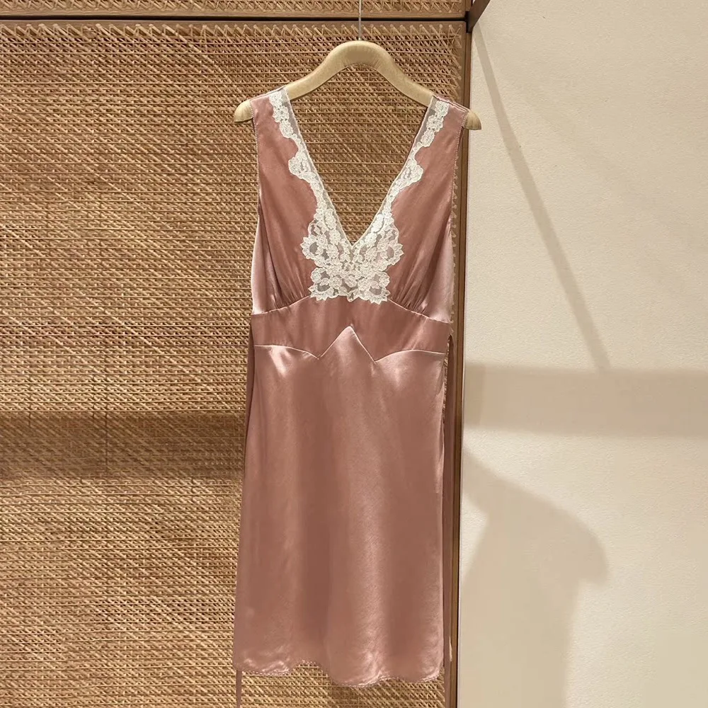 2026 Summer French Lace Dress Women V Neck Sleeveless Mini Dress Elegant Sexy Ruffle Short Dresses
2026 Summer French Lace Dress Women V Neck Sleeveless Mini Dress Elegant Sexy Ruffle Short Dresses