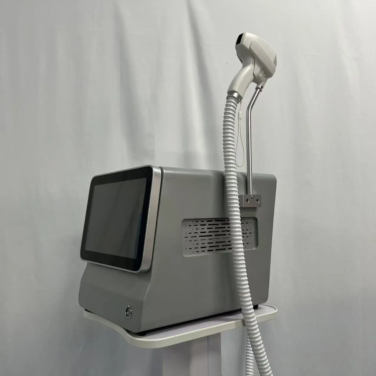 4000 Вт для тела и лица, 808 нм, диодный лазер, машина для удаления волос, лучшие результаты, Alexandrit, постоянная охлаждающая головка, безболезненный эпилятор для салона
4000 Вт для тела и лица, 808 нм, диодный лазер, машина для удаления волос, лучшие результаты, Alexandrit, постоянная охлаждающая головка, безболезненный эпилятор для салона