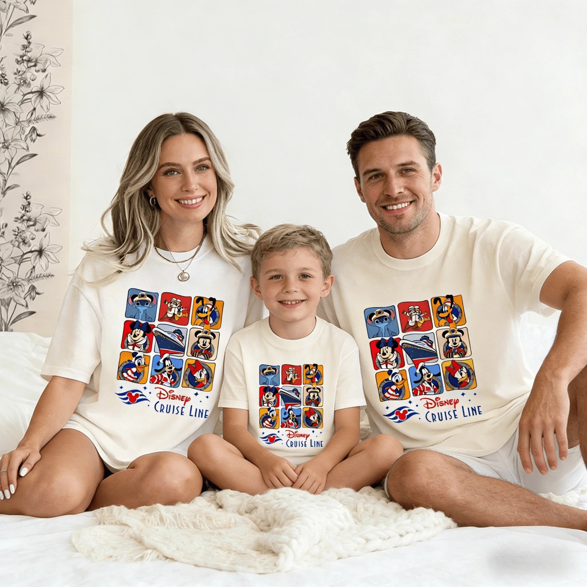 Винтажные футболки оверсайз с классическими персонажами Disney Cruise Line, осень-зима 2026, 100% хлопок, унисекс, семейный стиль, повседневные
Винтажные футболки оверсайз с классическими персонажами Disney Cruise Line, осень-зима 2026, 100% хлопок, унисекс, семейный стиль, повседневные