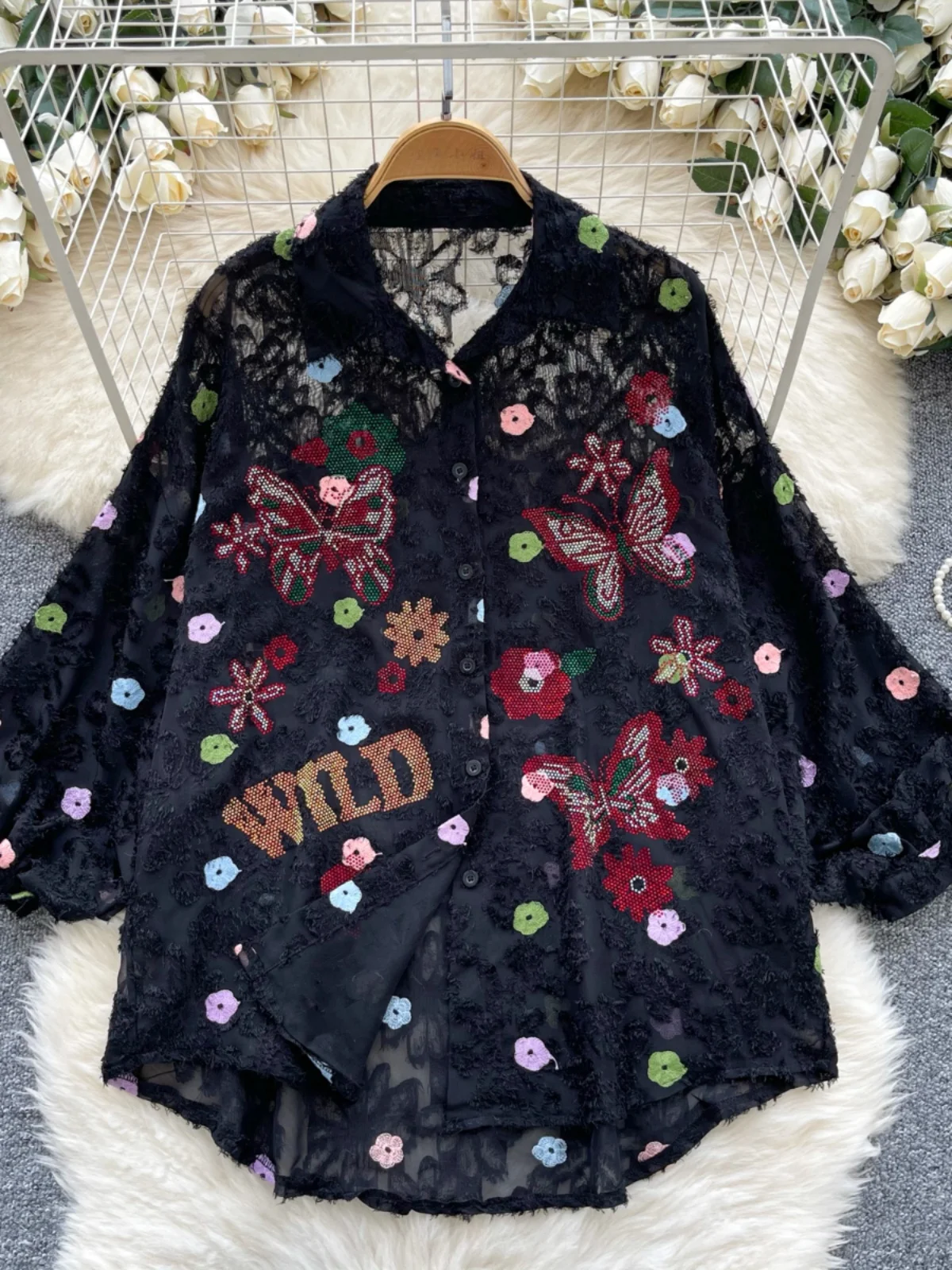 Loose Women's Bubble Sve Embroidered Sequin irt Korean Sle Commute Faion Net Material Long Sve Autumn Top
Loose Women's Bubble Sve Embroidered Sequin irt Korean Sle Commute Faion Net Material Long Sve Autumn Top