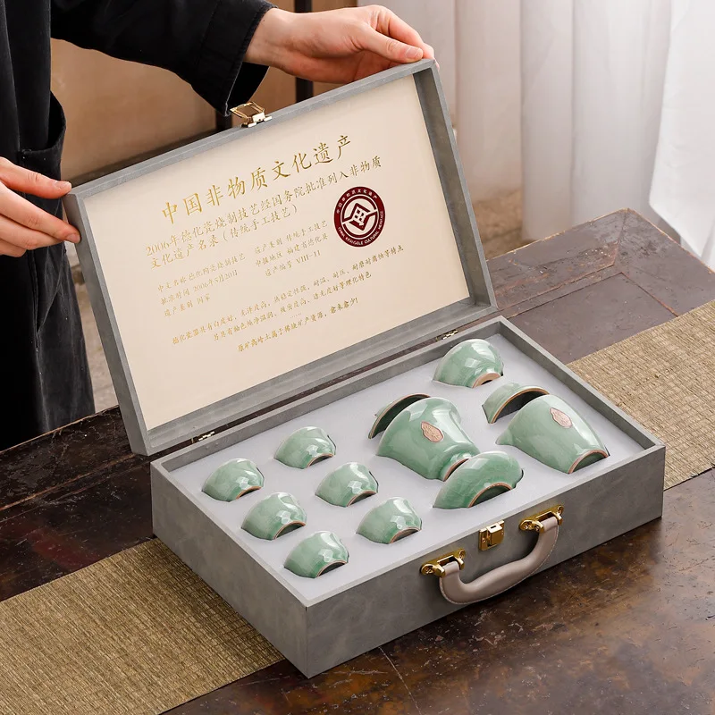 Gaiwan Kung Fu Tea Set Gift Celadon Tea Set Ice-cracking Glaze Ceramic Business Events Accompanying Gifts
Gaiwan Kung Fu Tea Set Gift Celadon Tea Set Ice-cracking Glaze Ceramic Business Events Accompanying Gifts