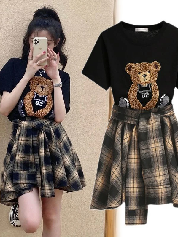 Fashionable Salt Series Women's Summer Slim Fit Sweet Cool Style Bear T-Shirt Plaid Skirt Two-Piece Set Short Sleeve rou...
Fashionable Salt Series Women's Summer Slim Fit Sweet Cool Style Bear T-Shirt Plaid Skirt Two-Piece Set Short Sleeve rou...