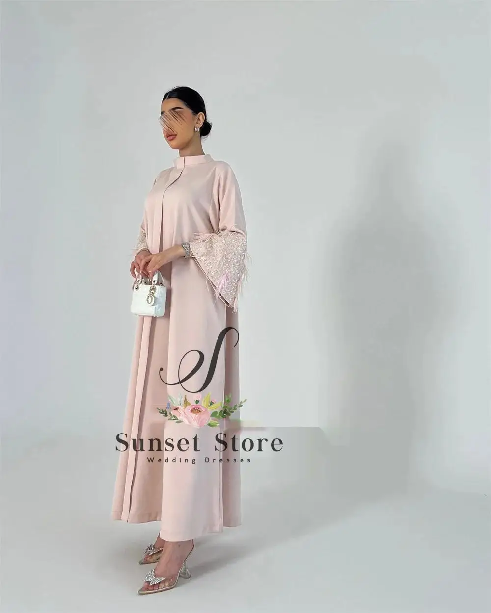 Customized Feather Engagement A-line High Collar Bespoke Occasion Gown Midi Dresses Saudi Arabia
Customized Feather Engagement A-line High Collar Bespoke Occasion Gown Midi Dresses Saudi Arabia