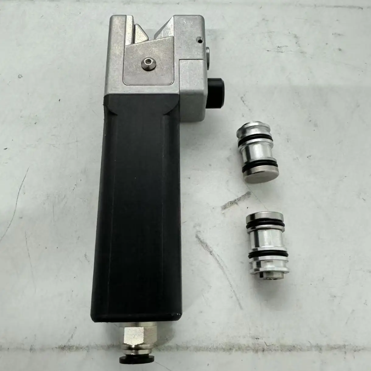 Fiberglass Knotter Air Splicer
Fiberglass Knotter Air Splicer