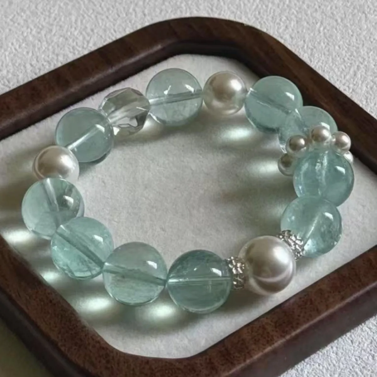 Green Fluorite Crystal Bracelet Women's Light Luxury Fashion Bracelet Original Design
Green Fluorite Crystal Bracelet Women's Light Luxury Fashion Bracelet Original Design