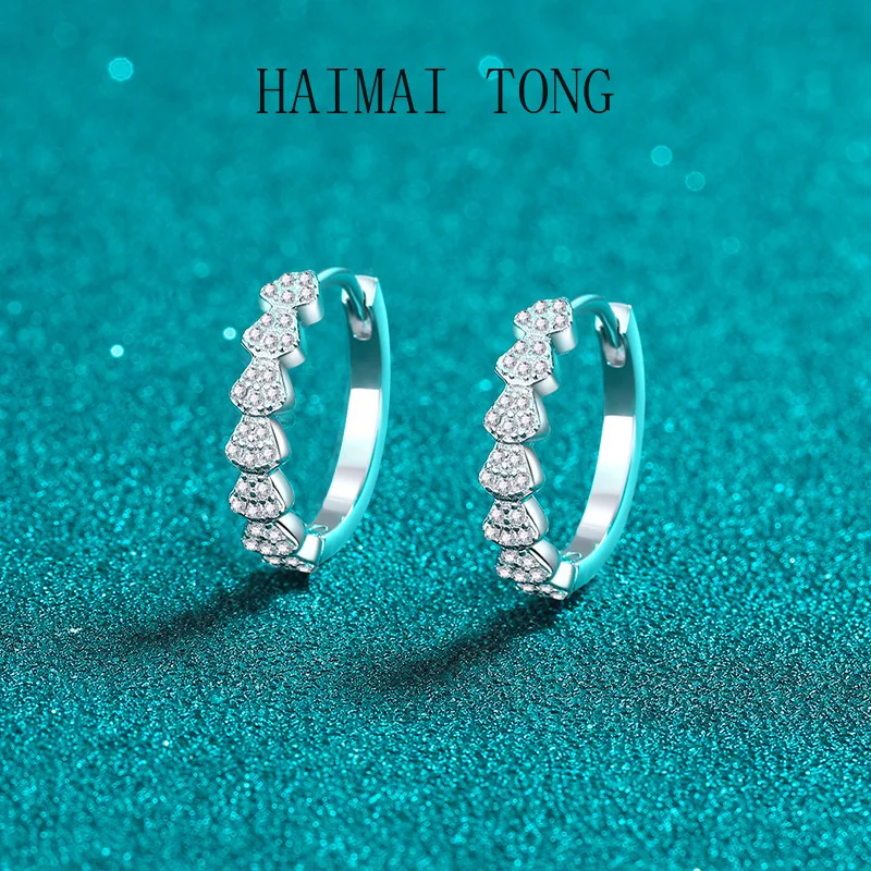 HAIMAITONG New Deyi PT950 platinum Moissanite earrings Simple diamond temperament ear buckle earrings advanced elegance
HAIMAITONG New Deyi PT950 platinum Moissanite earrings Simple diamond temperament ear buckle earrings advanced elegance