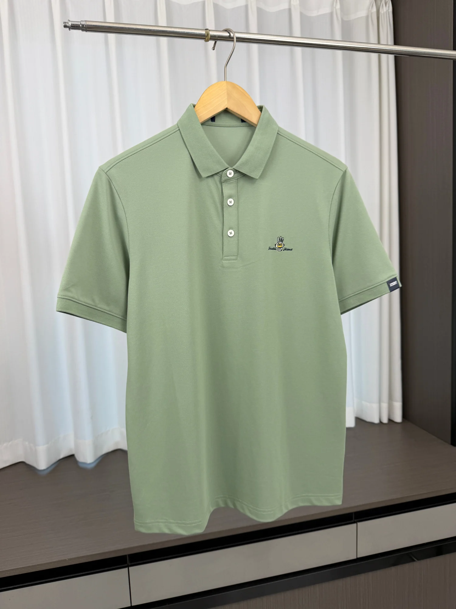 Men's Summer Casual Short Sleeve Shirt Breathable Moisture Wicking Standard Fit Fashion Urban Style Youth Wear Daily Use
Men's Summer Casual Short Sleeve Shirt Breathable Moisture Wicking Standard Fit Fashion Urban Style Youth Wear Daily Use