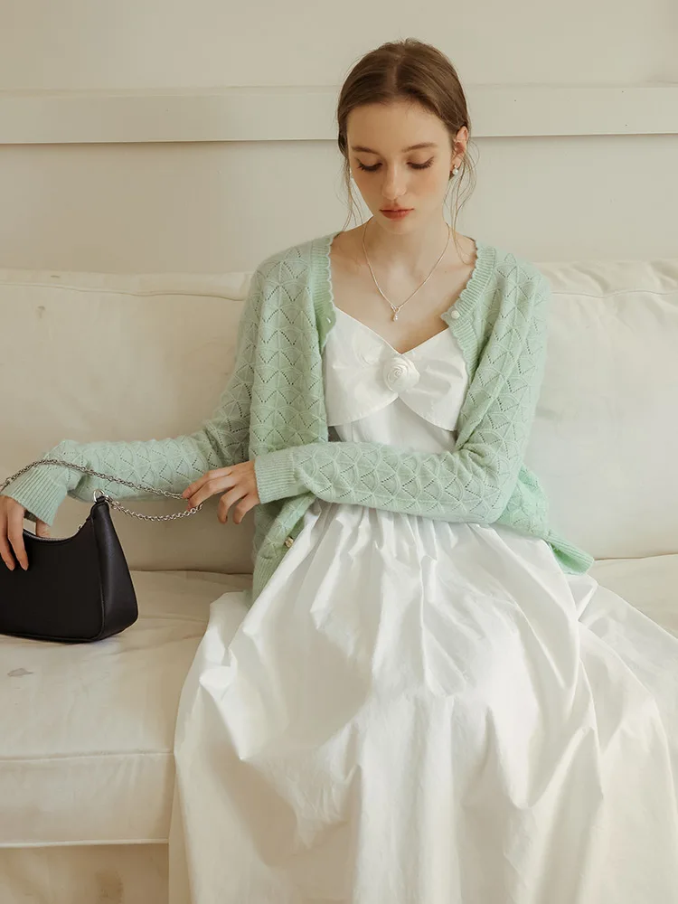 Unique Green Knitted Open Cardigan Sweater Women's New Style Super Beautiful Outerwear Retro Loose Fit Long Sleeve Button up
Unique Green Knitted Open Cardigan Sweater Women's New Style Super Beautiful Outerwear Retro Loose Fit Long Sleeve Button up