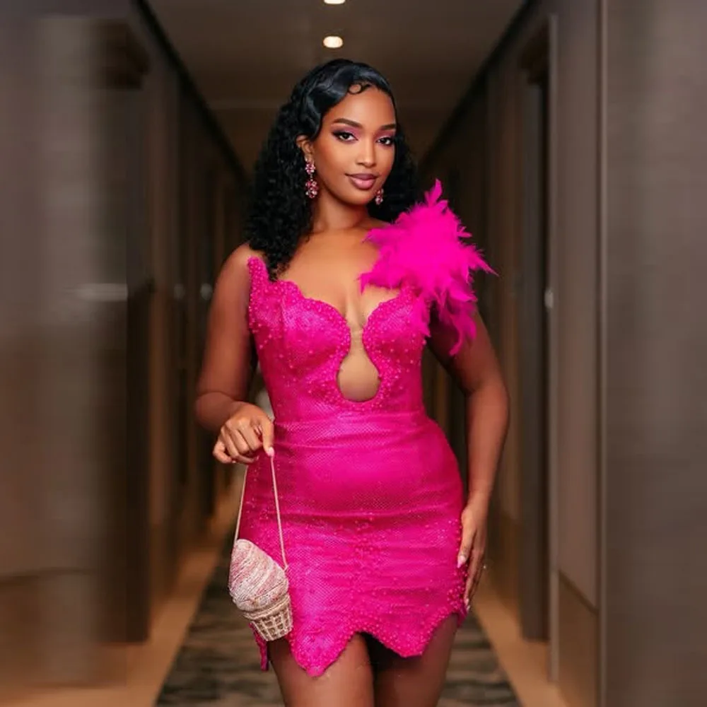 Major Pearls Short Cocktail Dress With Feathers Beads Sexy Fuchsia Prom Dress Black Girls Aso Ebi Dresses Party Evening Gowns
Major Pearls Short Cocktail Dress With Feathers Beads Sexy Fuchsia Prom Dress Black Girls Aso Ebi Dresses Party Evening Gowns