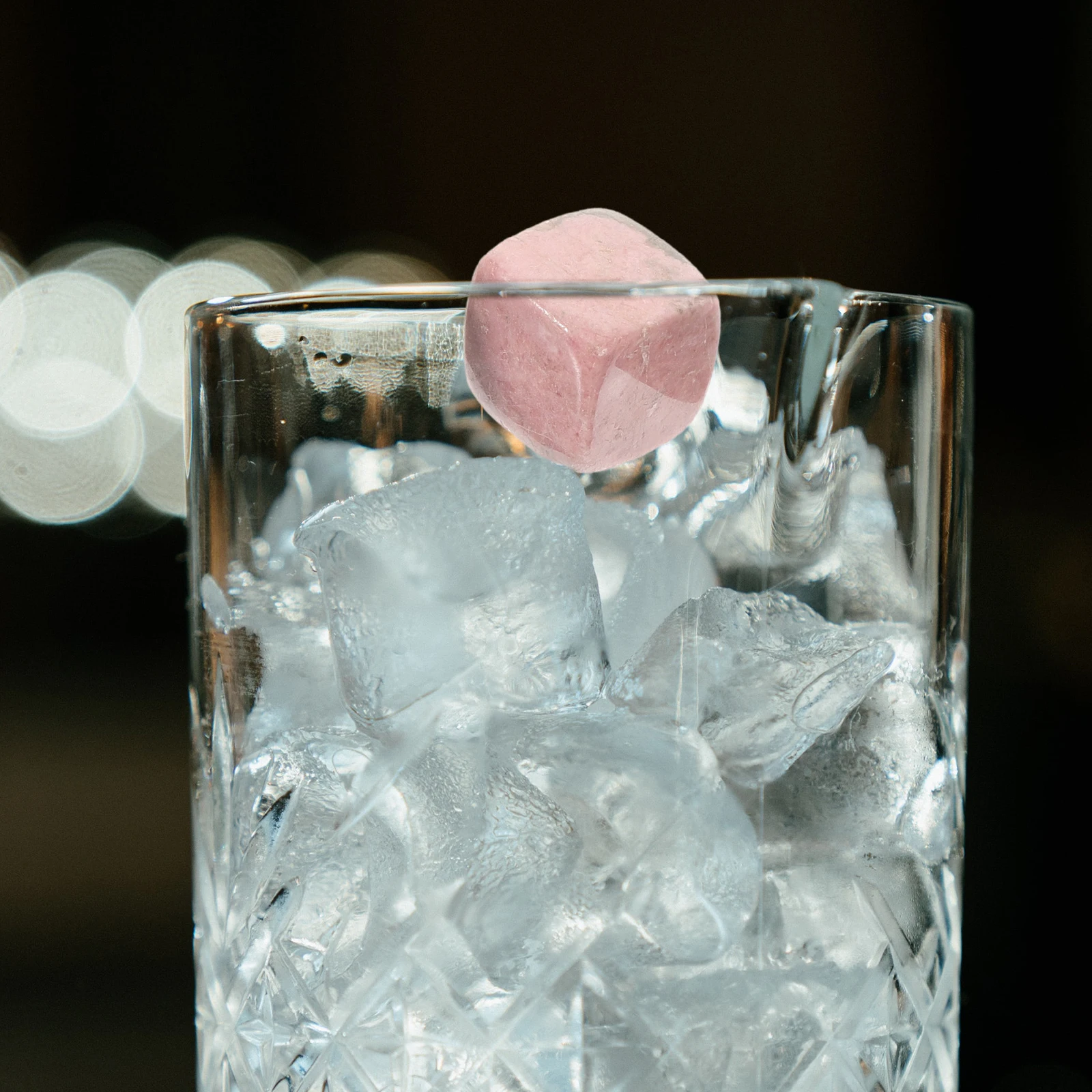 6 pcs Whiskey Stone Ice Cube Reusable Stones For Drinks Wine Chilling Cubes Bar Home Hotel Use Whiskey Stones Ice Cubes
6 pcs Whiskey Stone Ice Cube Reusable Stones For Drinks Wine Chilling Cubes Bar Home Hotel Use Whiskey Stones Ice Cubes