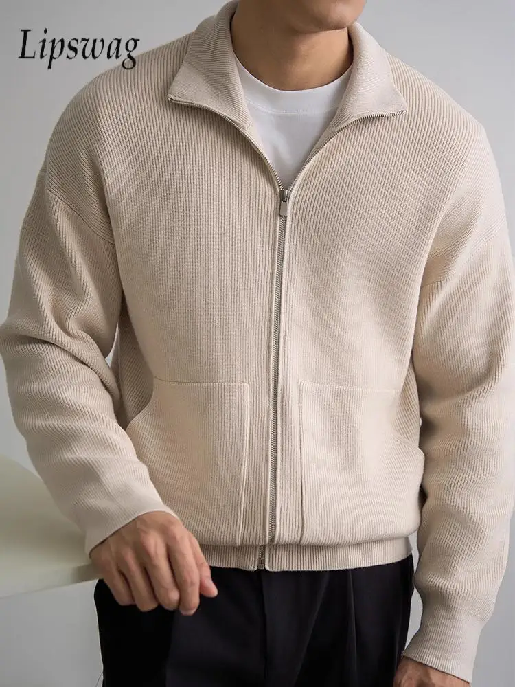 Стильные приталенные вязаные куртки мужские осенне-зимние уличные повседневные свитера на молнии с лацканами куртка пальто мужские винтажные вязаные свитера
Стильные приталенные вязаные куртки мужские осенне-зимние уличные повседневные свитера на молнии с лацканами куртка пальто мужские винтажные вязаные свитера
