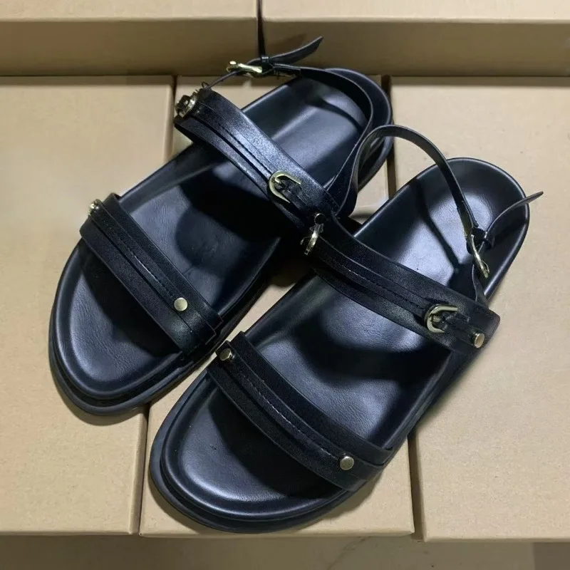 Retro Roman Style Women Beach Sandals Thick Bottom Soft Pu Leather Casual Platform Summer Flat Shoes Holiday Big Size Footwear
Retro Roman Style Women Beach Sandals Thick Bottom Soft Pu Leather Casual Platform Summer Flat Shoes Holiday Big Size Footwear