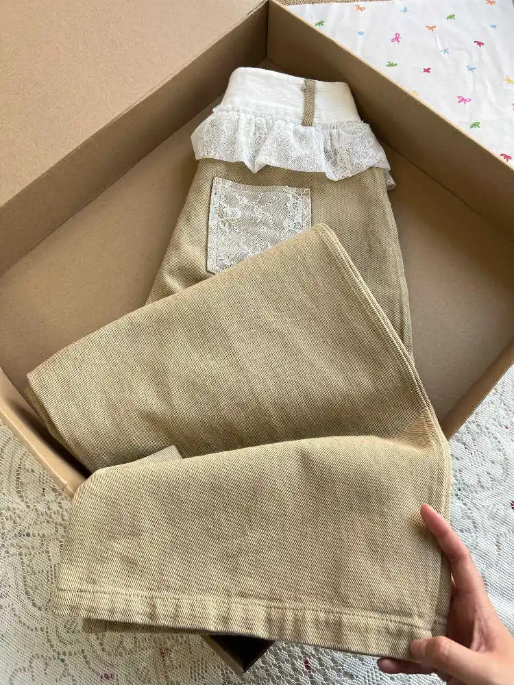 Women's Khaki Lace Patchwork Jeans Baggy Denim Trousers Harajuku Vintage Y2k Jeans Long Pants Japanese 2000s Style Clothes 2025
Women's Khaki Lace Patchwork Jeans Baggy Denim Trousers Harajuku Vintage Y2k Jeans Long Pants Japanese 2000s Style Clothes 2025