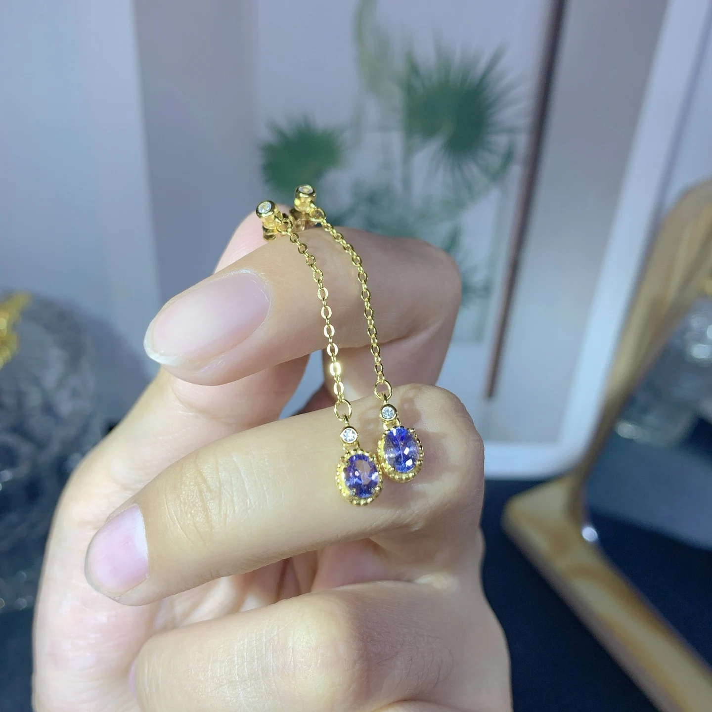 Серьги из натурального танзанита, серьги из натурального драгоценного камня, магазин 925, распродажа, серьги из натурального танзанита 4x5 мм
Серьги из натурального танзанита, серьги из натурального драгоценного камня, магазин 925, распродажа, серьги из натурального танзанита 4x5 мм