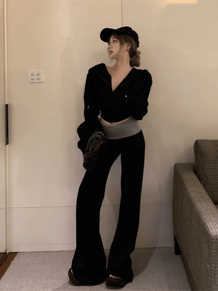 Laid-back American Style Women's Short Hoodie Set Cute Two-piece Spring Casual Bell Bottom Pants Fashionable Comfortable Wear
Laid-back American Style Women's Short Hoodie Set Cute Two-piece Spring Casual Bell Bottom Pants Fashionable Comfortable Wear