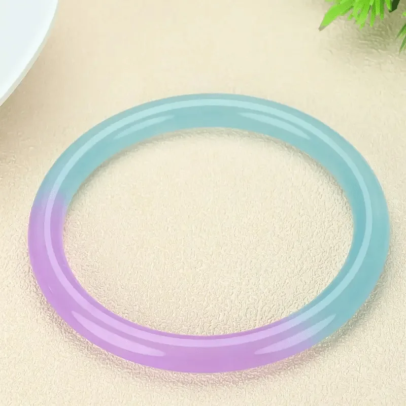 The New Natural Quartz Rock Jade Bracelet for You, Exquisite Fashion and Small Jewelry.
The New Natural Quartz Rock Jade Bracelet for You, Exquisite Fashion and Small Jewelry.